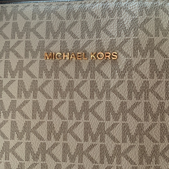 Michael Kors Tote - Picture 2 of 11